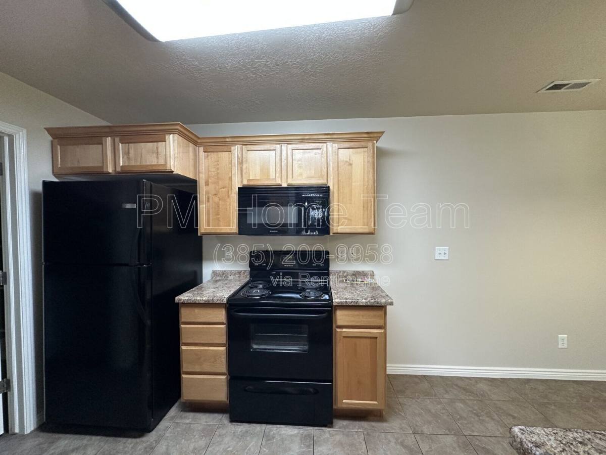 Apartment for rent at 2510 Charleston Ave #A10, Ogden, UT 84414