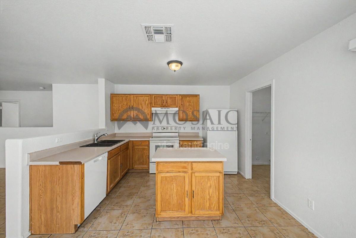 House for rent at 1004 E Cowboy Cove Trail, San Tan Valley, AZ 85143