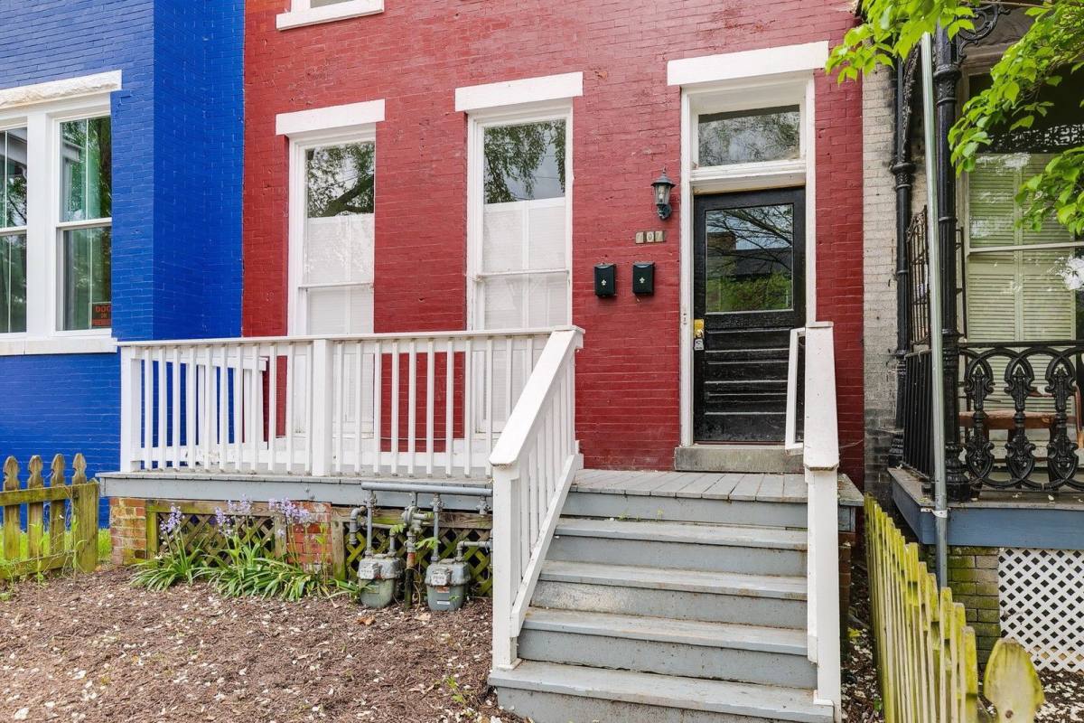 Apartment for rent at 707 W Clay St #B, Richmond, VA 23220