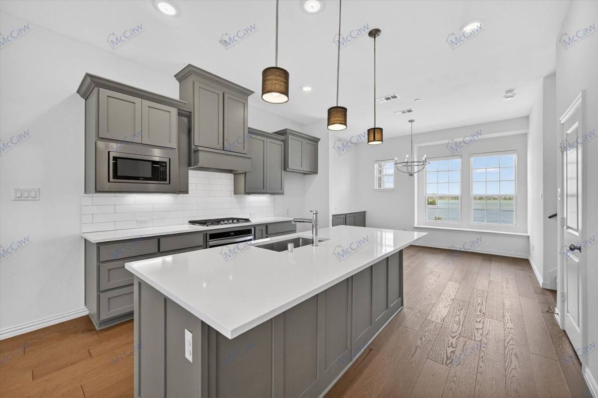 Townhouse for rent at 3717 Island Vista Dr, Arlington, TX 76005
