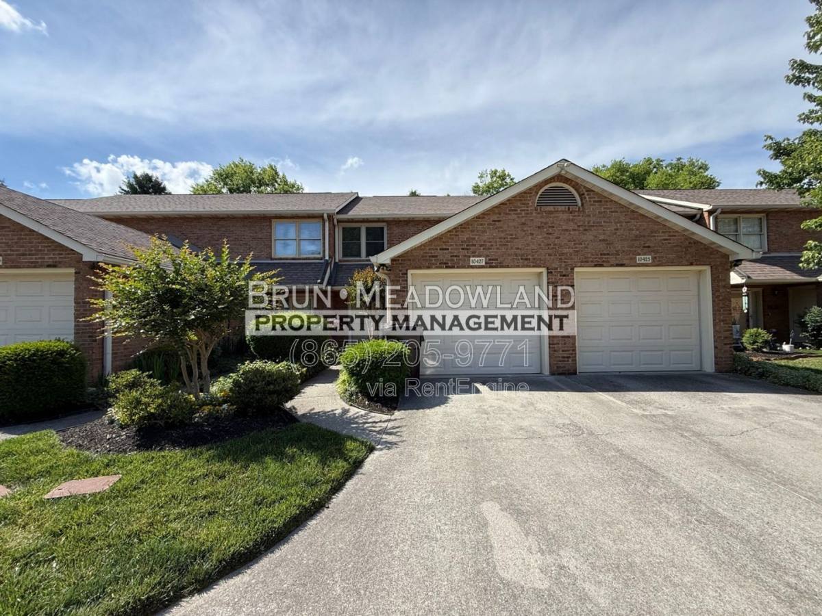 Townhouse for rent at 10427 Raven Brook Lane, Knoxville, TN 37922