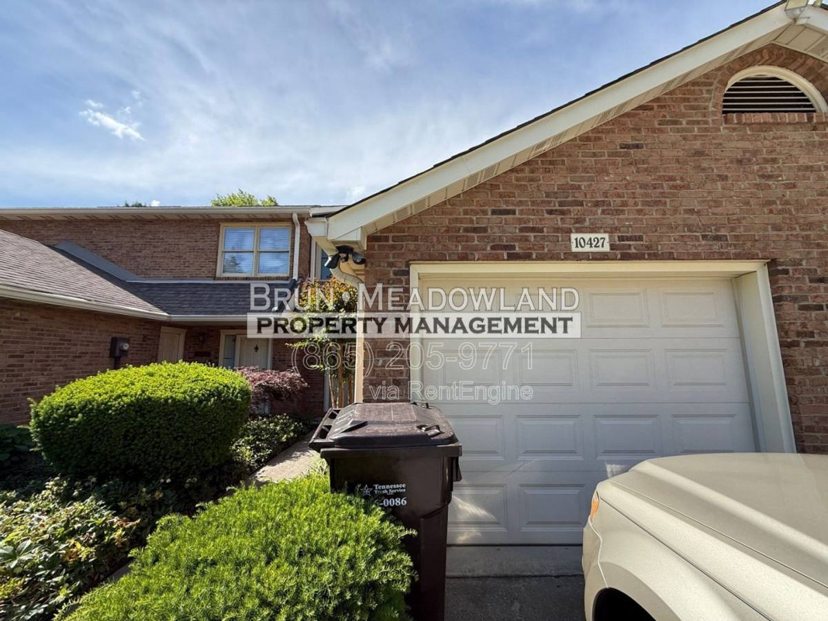 Townhouse for rent at 10427 Raven Brook Lane, Knoxville, TN 37922
