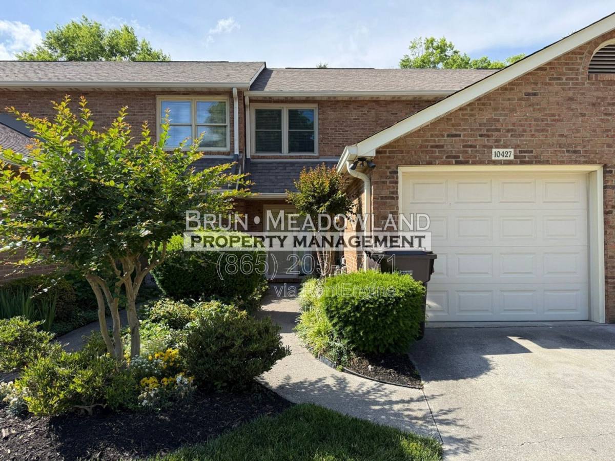 Townhouse for rent at 10427 Raven Brook Lane, Knoxville, TN 37922