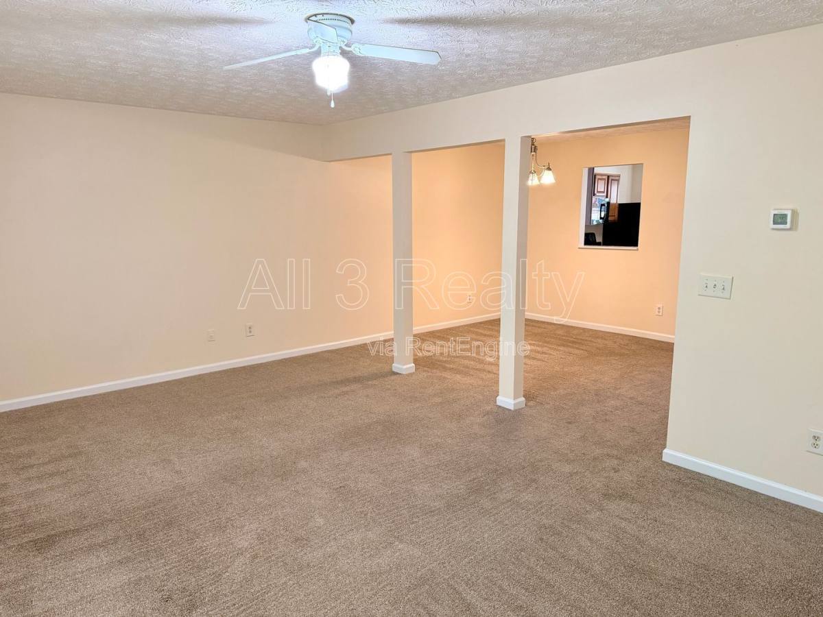 Townhouse for rent at 1863 Grove Way, Hampton, GA 30228