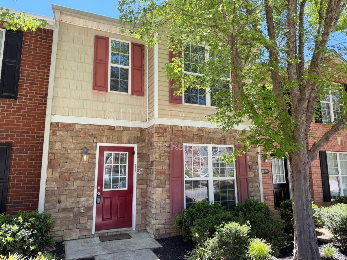 Townhouse for rent at 1863 Grove Way, Hampton, GA 30228