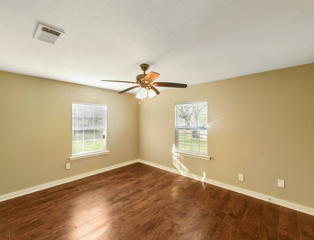 House for rent at 1029 Sycamore St, La Marque, TX 77568