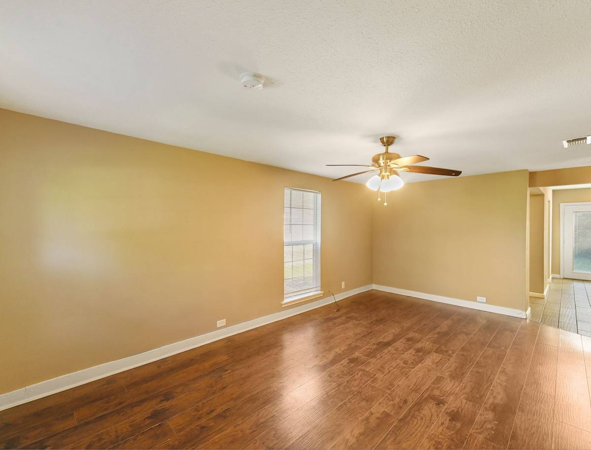 House for rent at 1029 Sycamore St, La Marque, TX 77568
