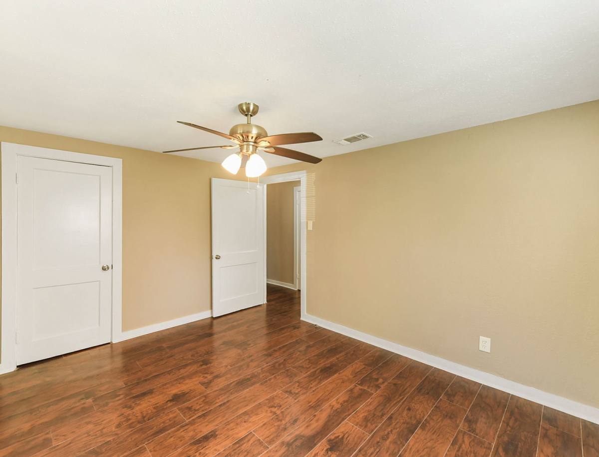 House for rent at 1029 Sycamore St, La Marque, TX 77568