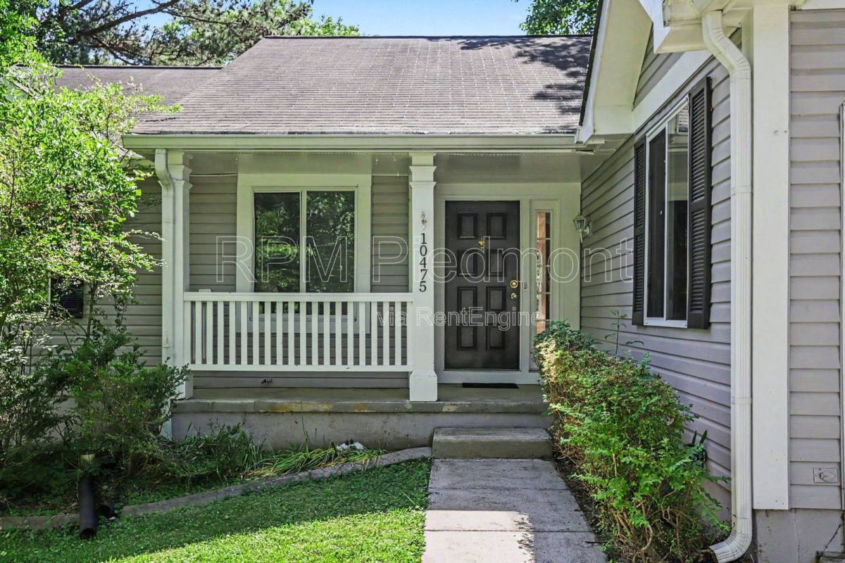 House for rent at 10475 Willow View Circle, Alpharetta, GA 30022