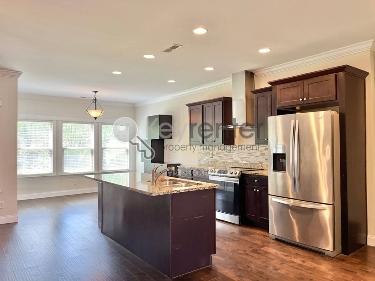 House for rent at 2758 Waterhaven Dr, Chattanooga, TN 37406