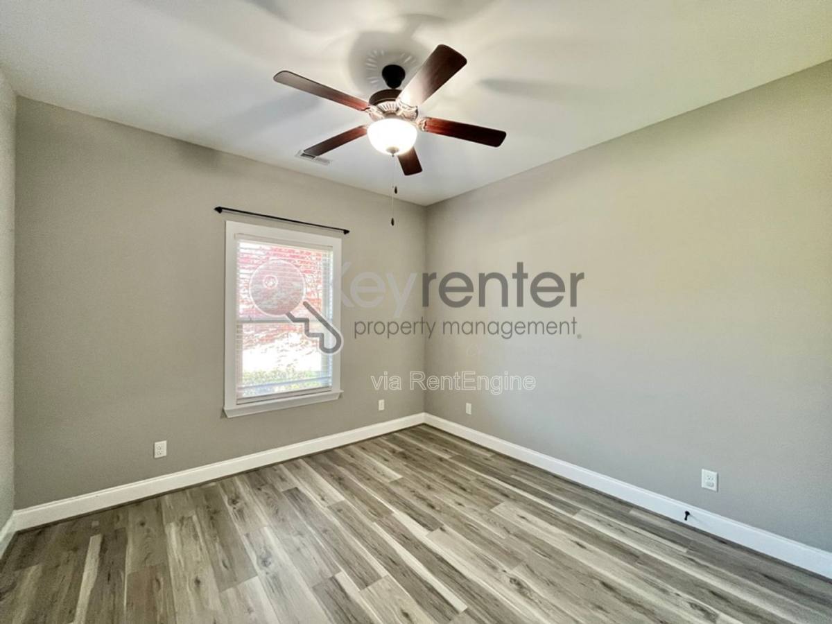 House for rent at 2758 Waterhaven Dr, Chattanooga, TN 37406