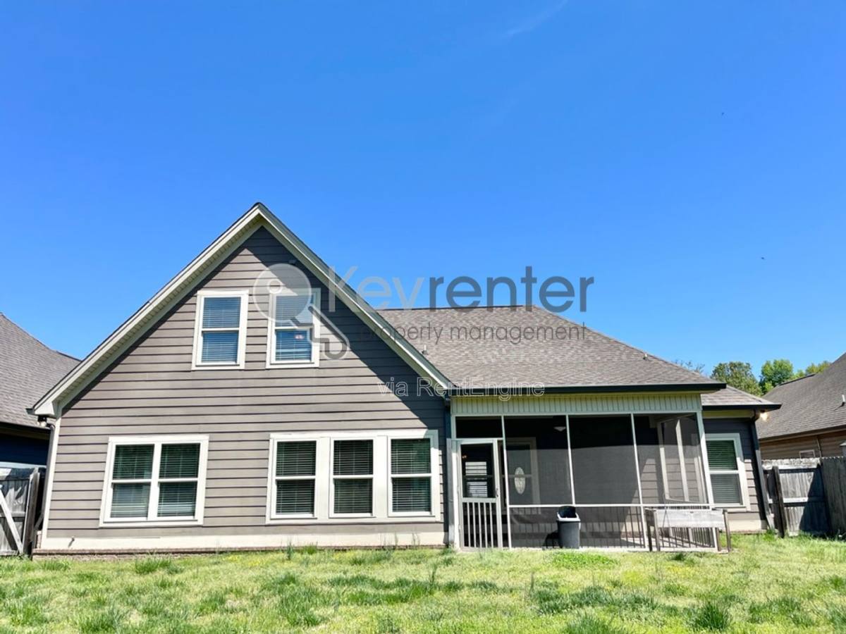 House for rent at 2758 Waterhaven Dr, Chattanooga, TN 37406