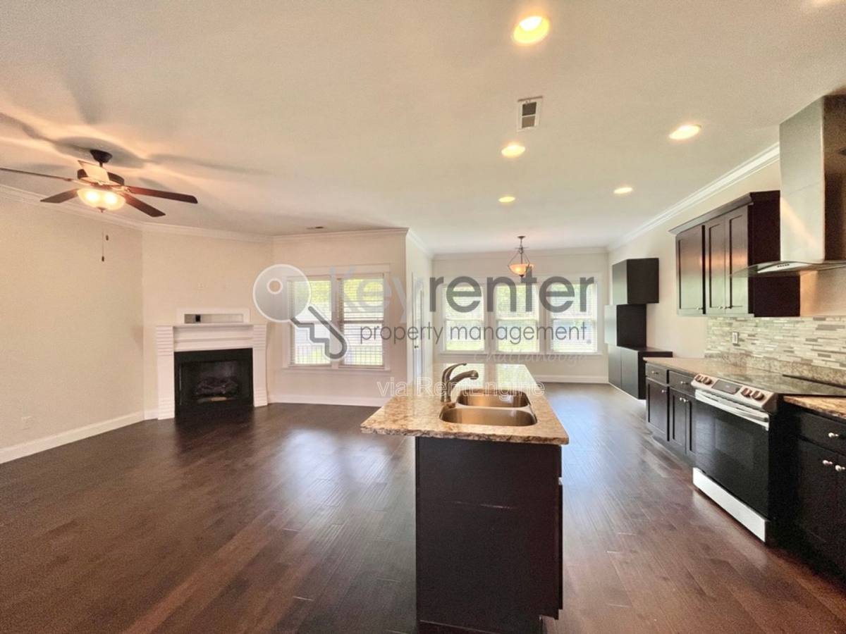 House for rent at 2758 Waterhaven Dr, Chattanooga, TN 37406