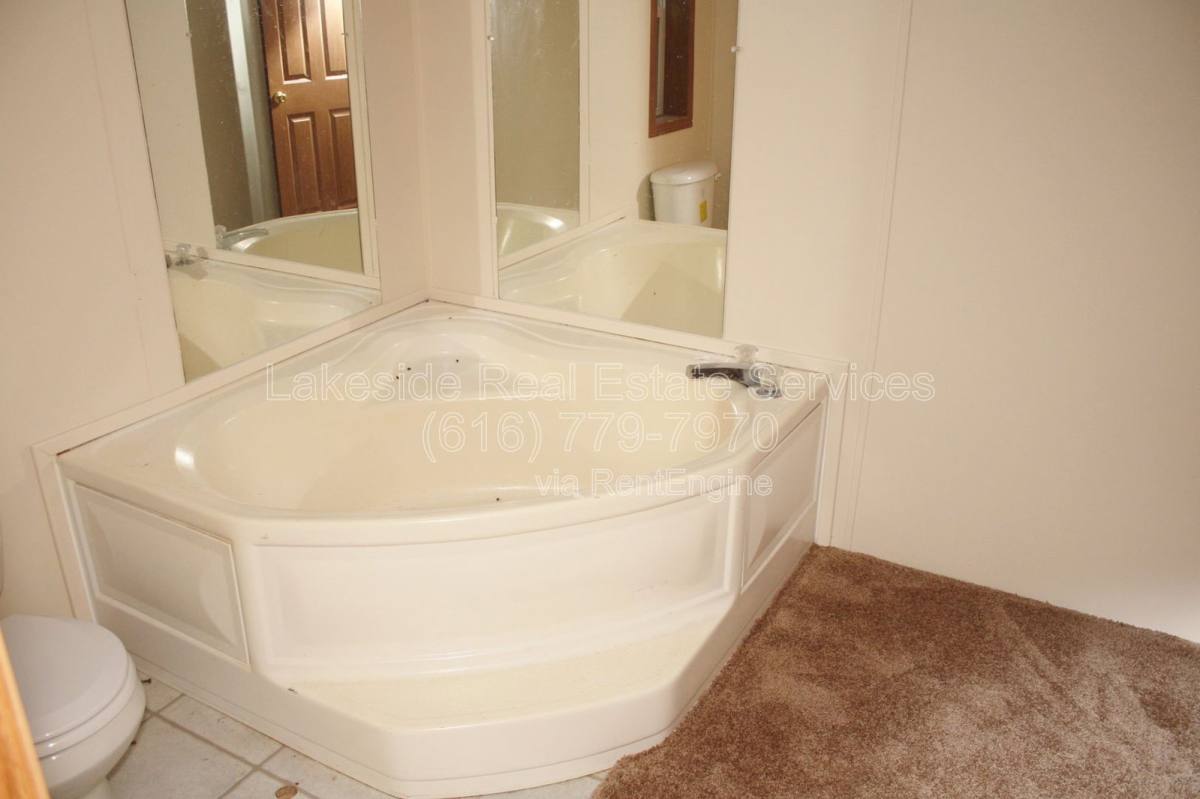 Apartment for rent at 10500 21 Mile Rd NE, Sand Lake, MI 49343