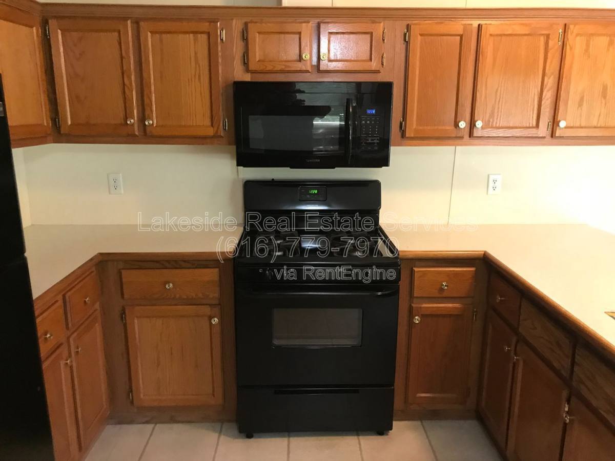 Apartment for rent at 10500 21 Mile Rd NE, Sand Lake, MI 49343