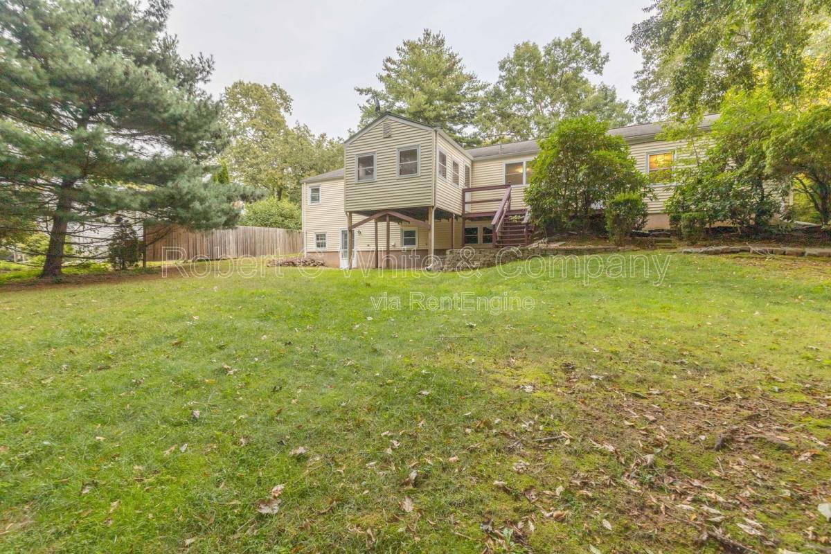 House for rent at 427 Graham Rd, South Windsor, CT 06074