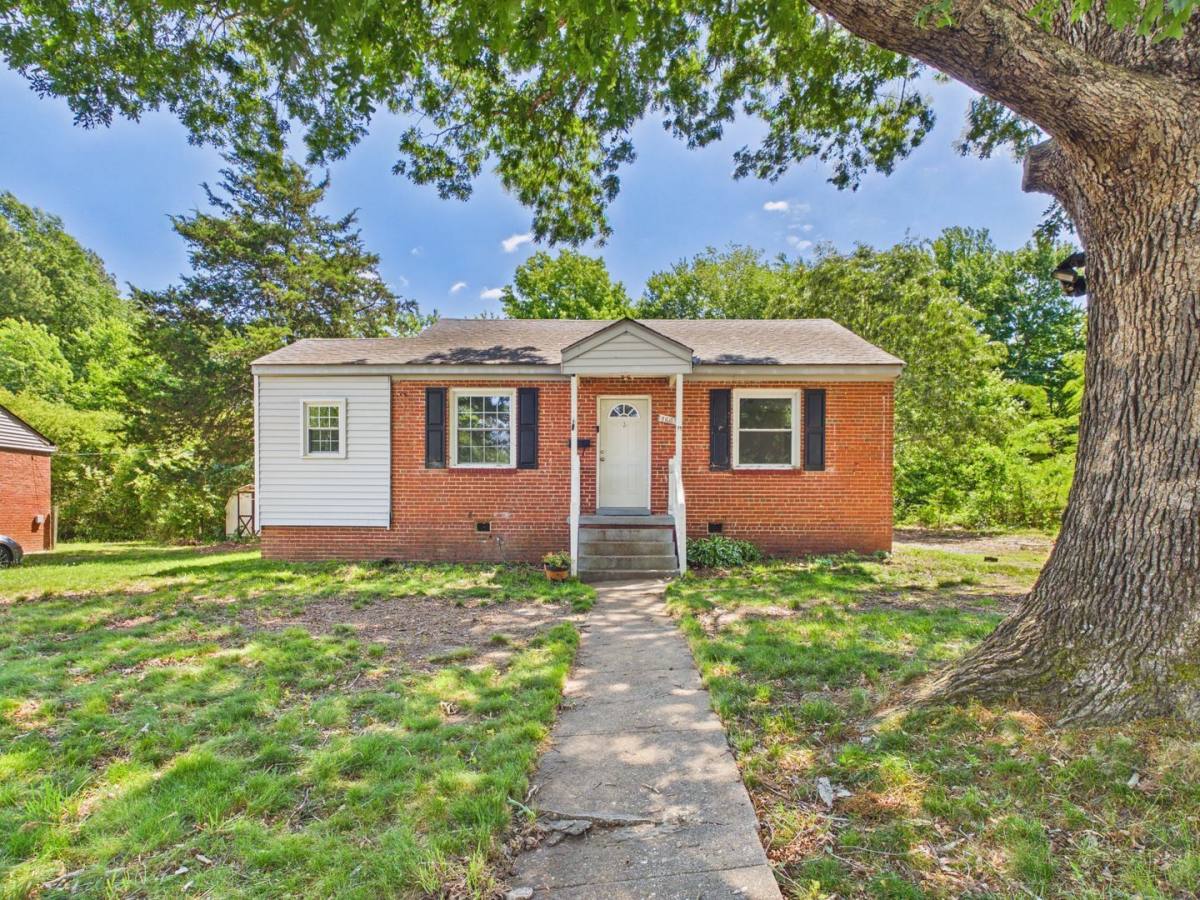 House for rent at 4605 Eastover Ave, Henrico, VA 23231