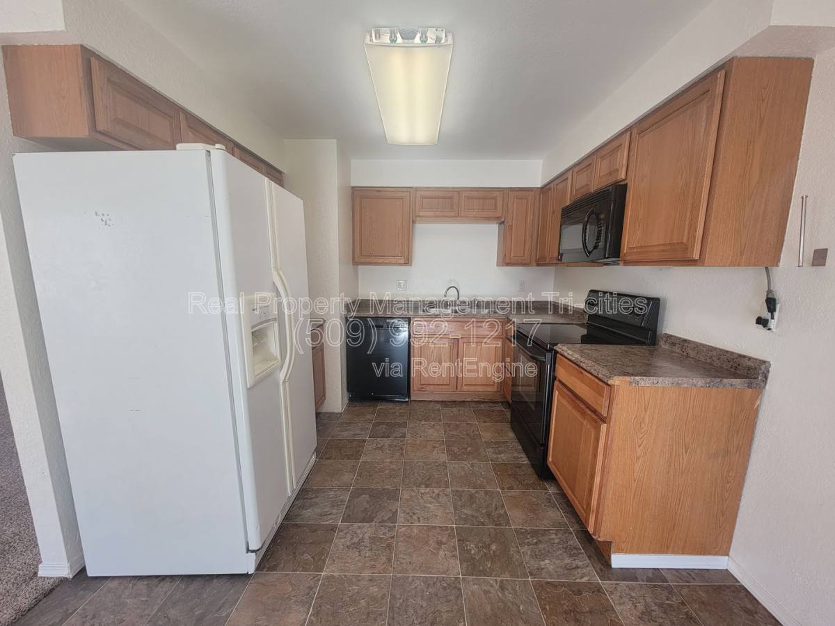Condo for rent at 3121 W Hood Ave #G106, Kennewick, WA 99336