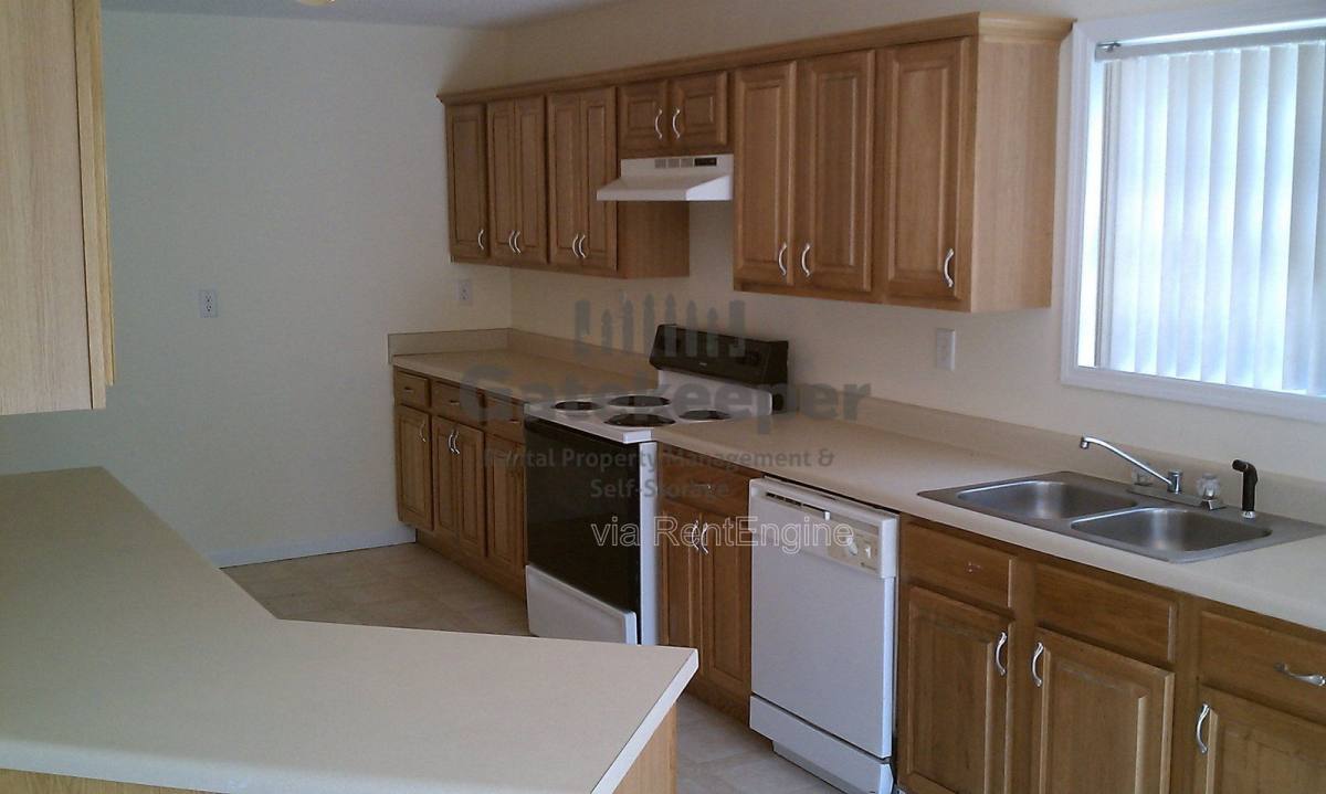 House for rent at 3161 Glen Hollow Dr, Rex, GA 30273
