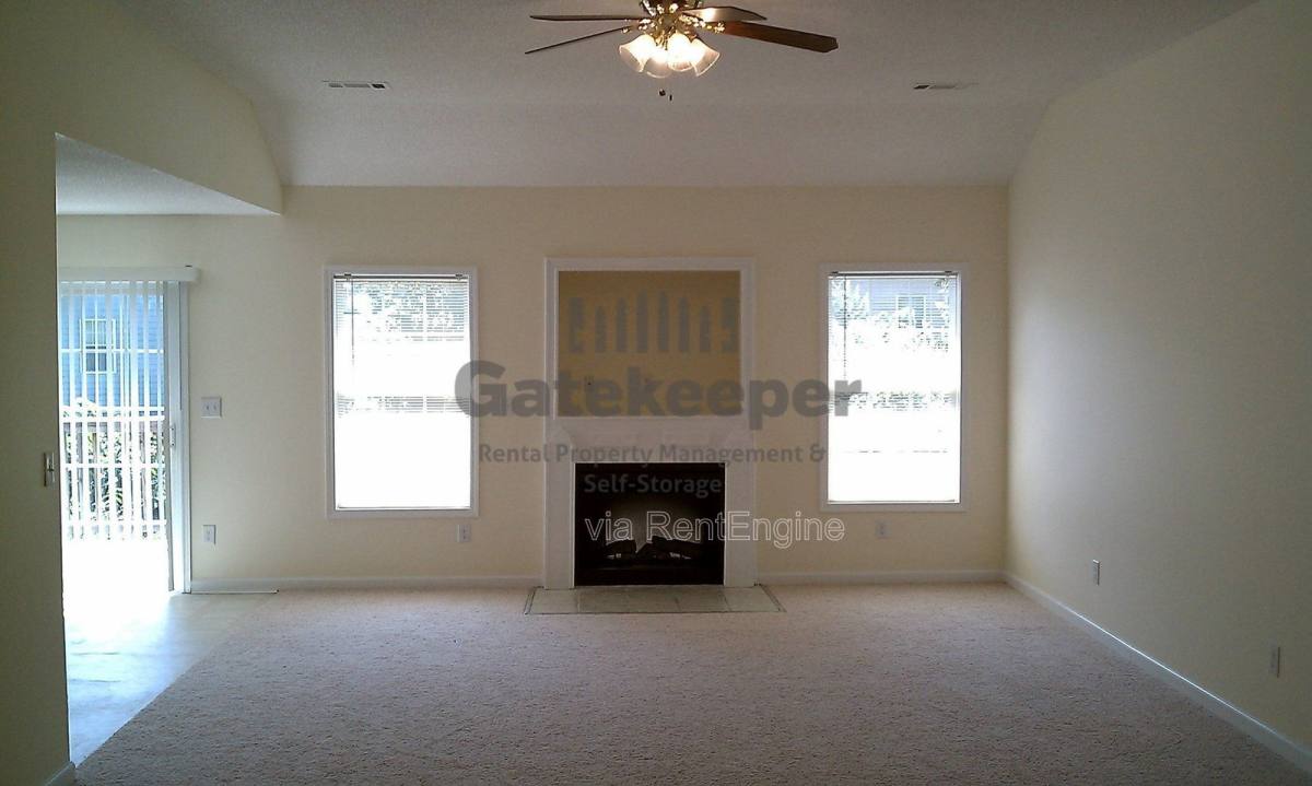 House for rent at 3161 Glen Hollow Dr, Rex, GA 30273