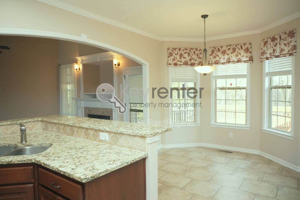 House for rent at 6967 Neville Dr, Ooltewah, TN 37363