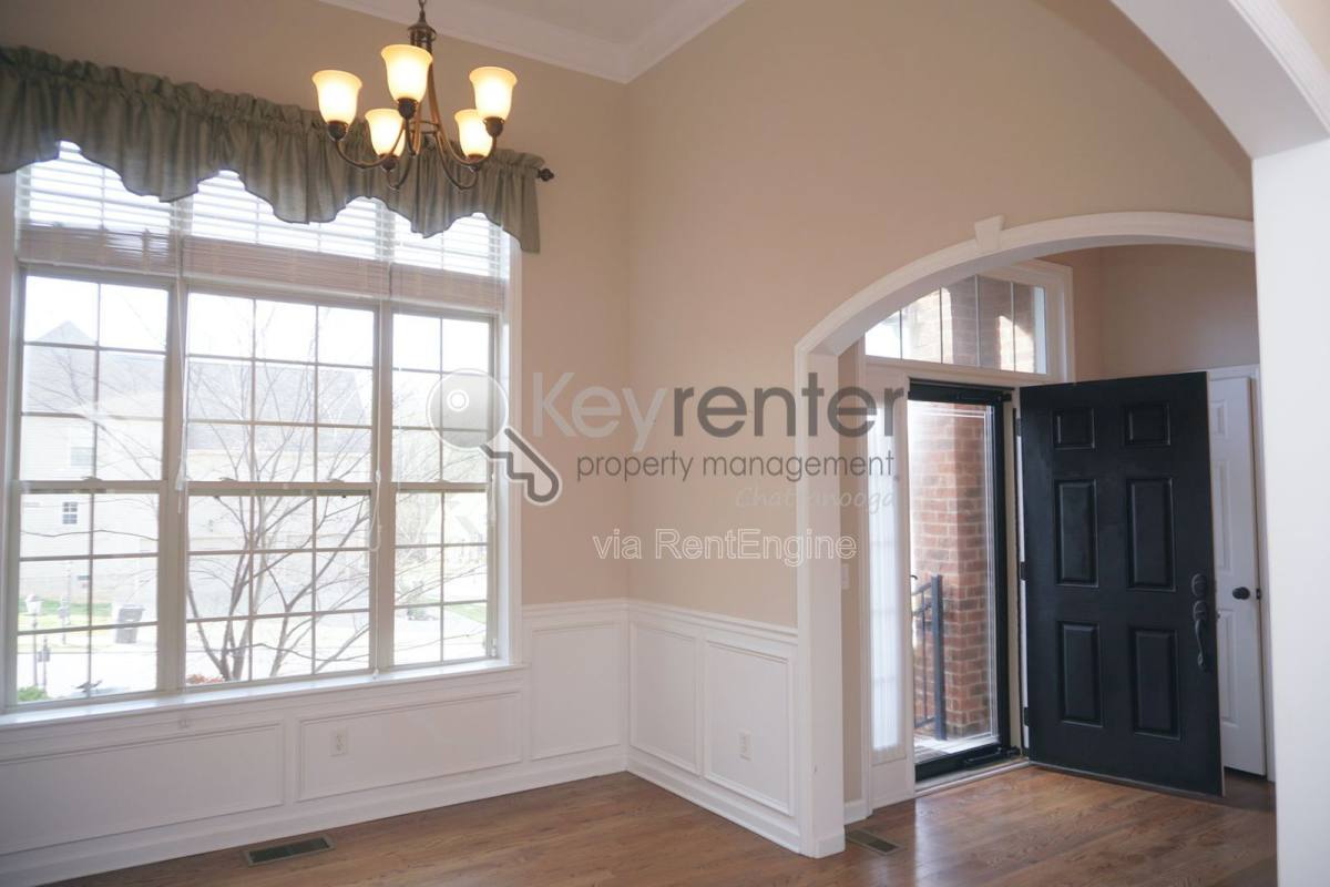 House for rent at 6967 Neville Dr, Ooltewah, TN 37363