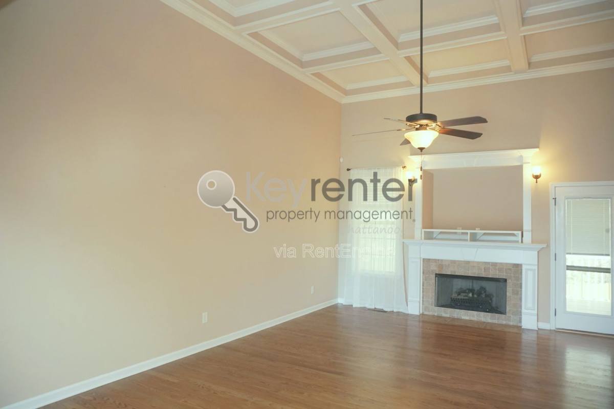 House for rent at 6967 Neville Dr, Ooltewah, TN 37363