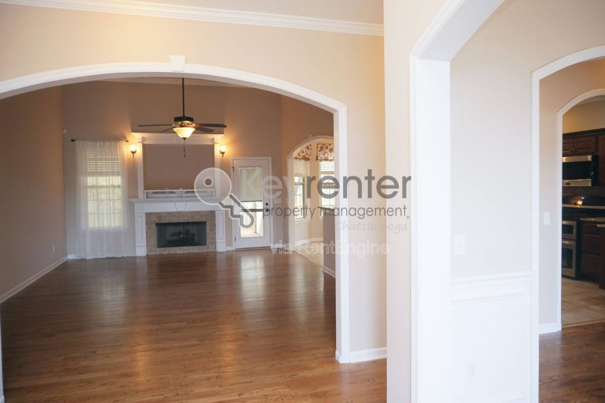 House for rent at 6967 Neville Dr, Ooltewah, TN 37363