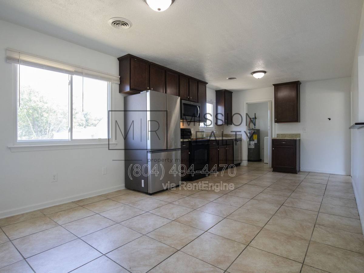 House for rent at 1649 Delmar Ave, Petersburg, VA 23803