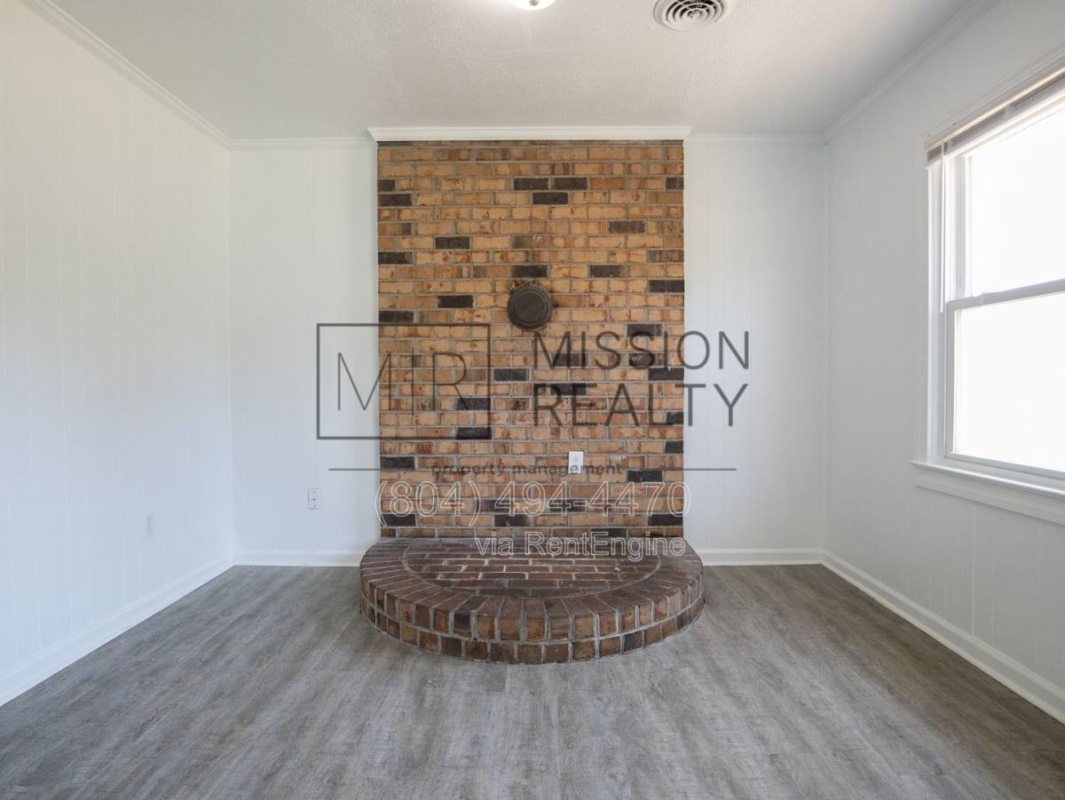 House for rent at 1649 Delmar Ave, Petersburg, VA 23803
