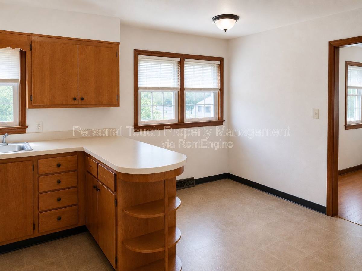 House for rent at 1818 5th Ave S, Moorhead, MN 56560