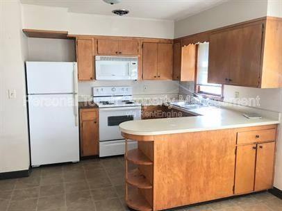 House for rent at 1818 5th Ave S, Moorhead, MN 56560