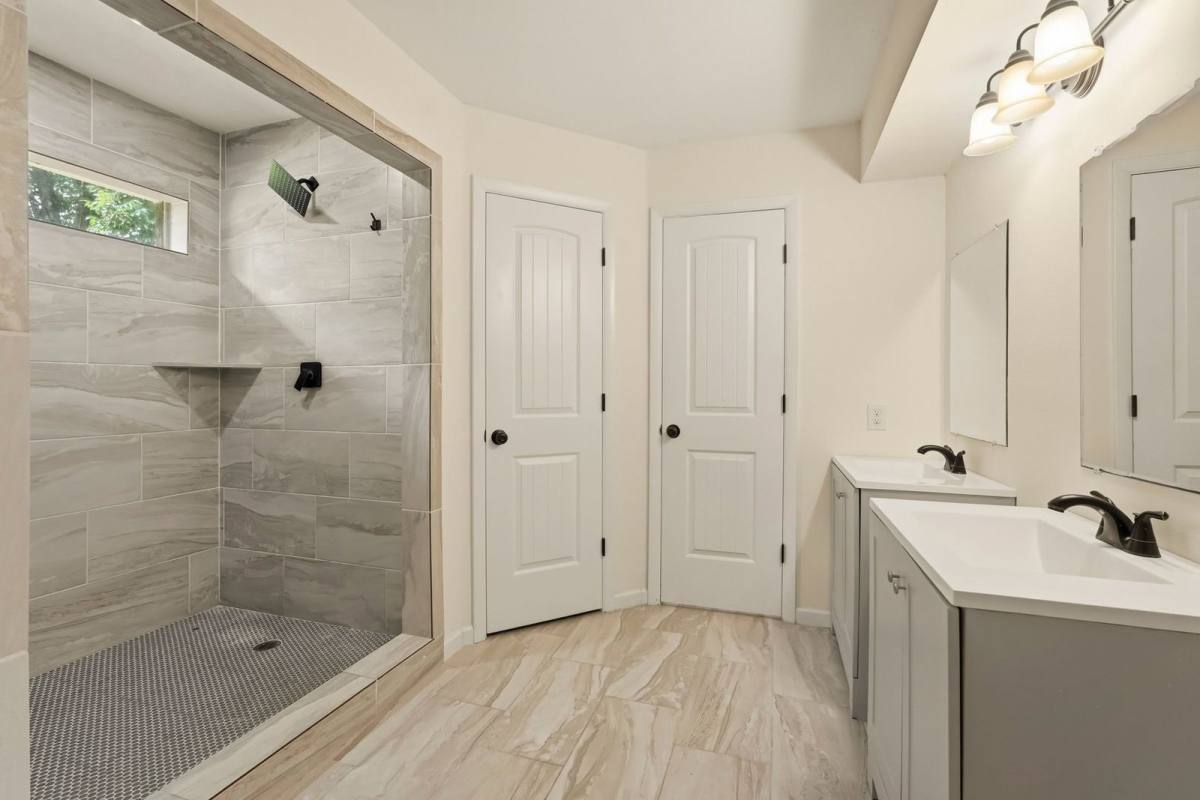 House for rent at 718 Oder Lane, Houston, TX 77090
