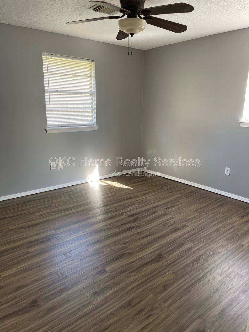 House for rent at 513 Sunnyside Place, Edmond, OK 73003