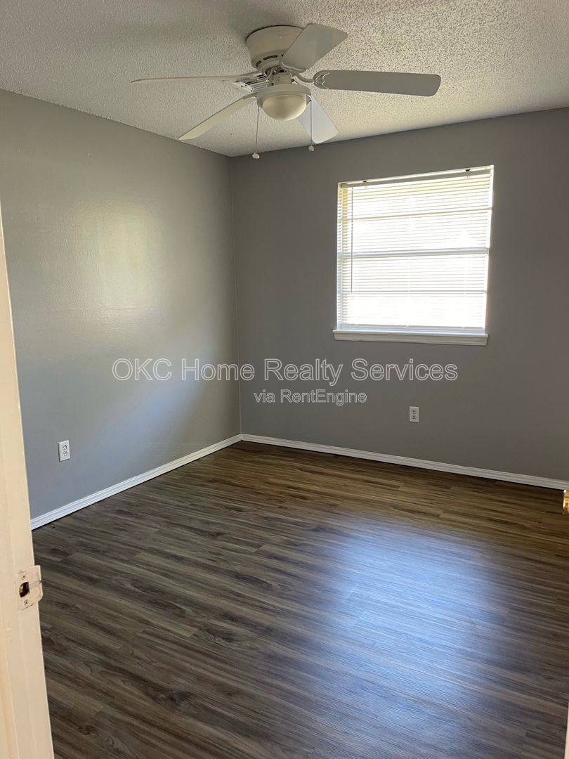 House for rent at 513 Sunnyside Place, Edmond, OK 73003