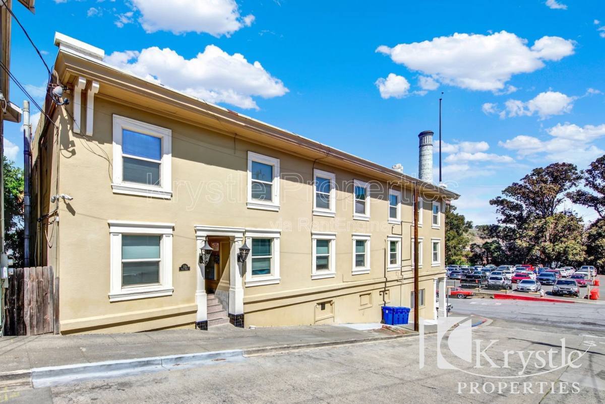 Apartment for rent at 310 W St #2, Crockett, CA 94525