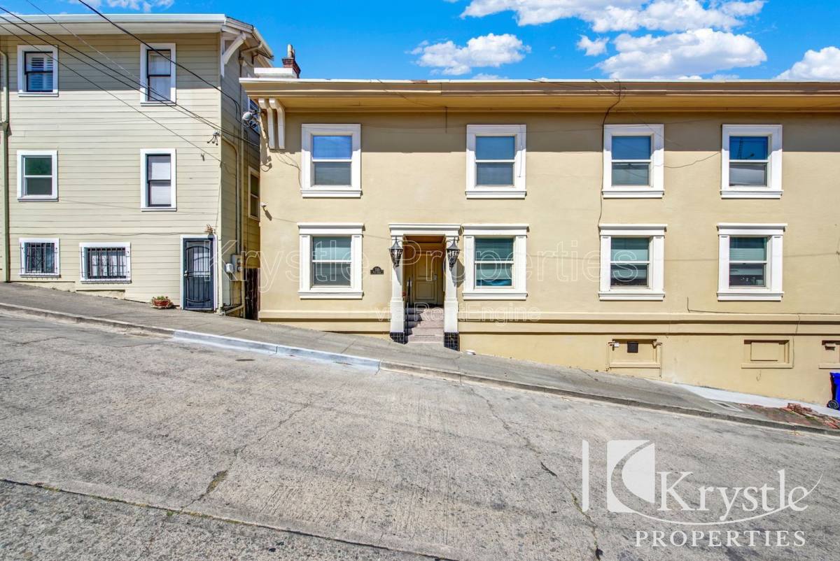 Apartment for rent at 310 W St #2, Crockett, CA 94525