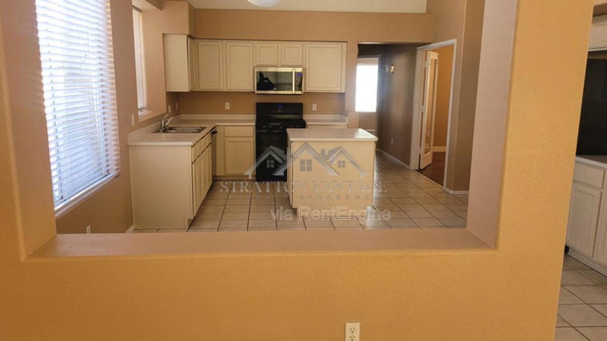 House for rent at 6714 W Wahalla Lane, Glendale, AZ 85308