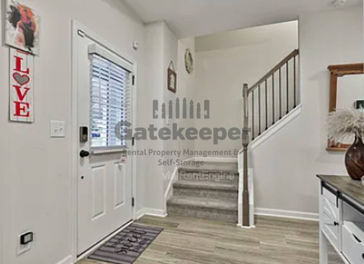 House for rent at 205 Valley View Dr, Tyrone, GA 30290