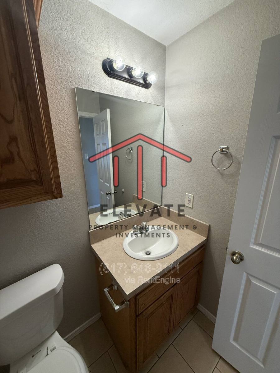 Apartment for rent at 209 Blue Bell Court, Weatherford, TX 76088