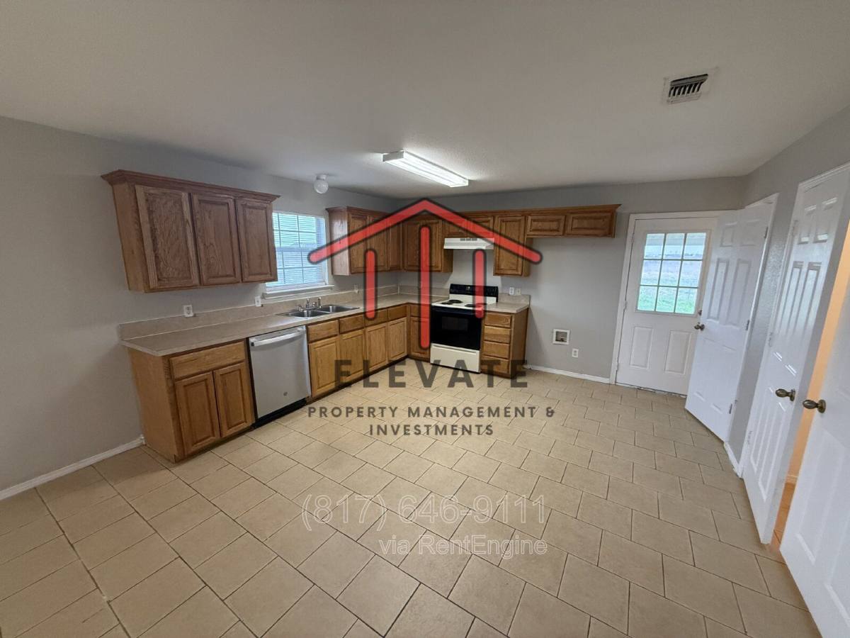 Apartment for rent at 209 Blue Bell Court, Weatherford, TX 76088