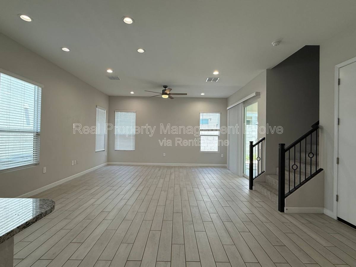 House for rent at 5118 E Anderson Dr, Scottsdale, AZ 85254