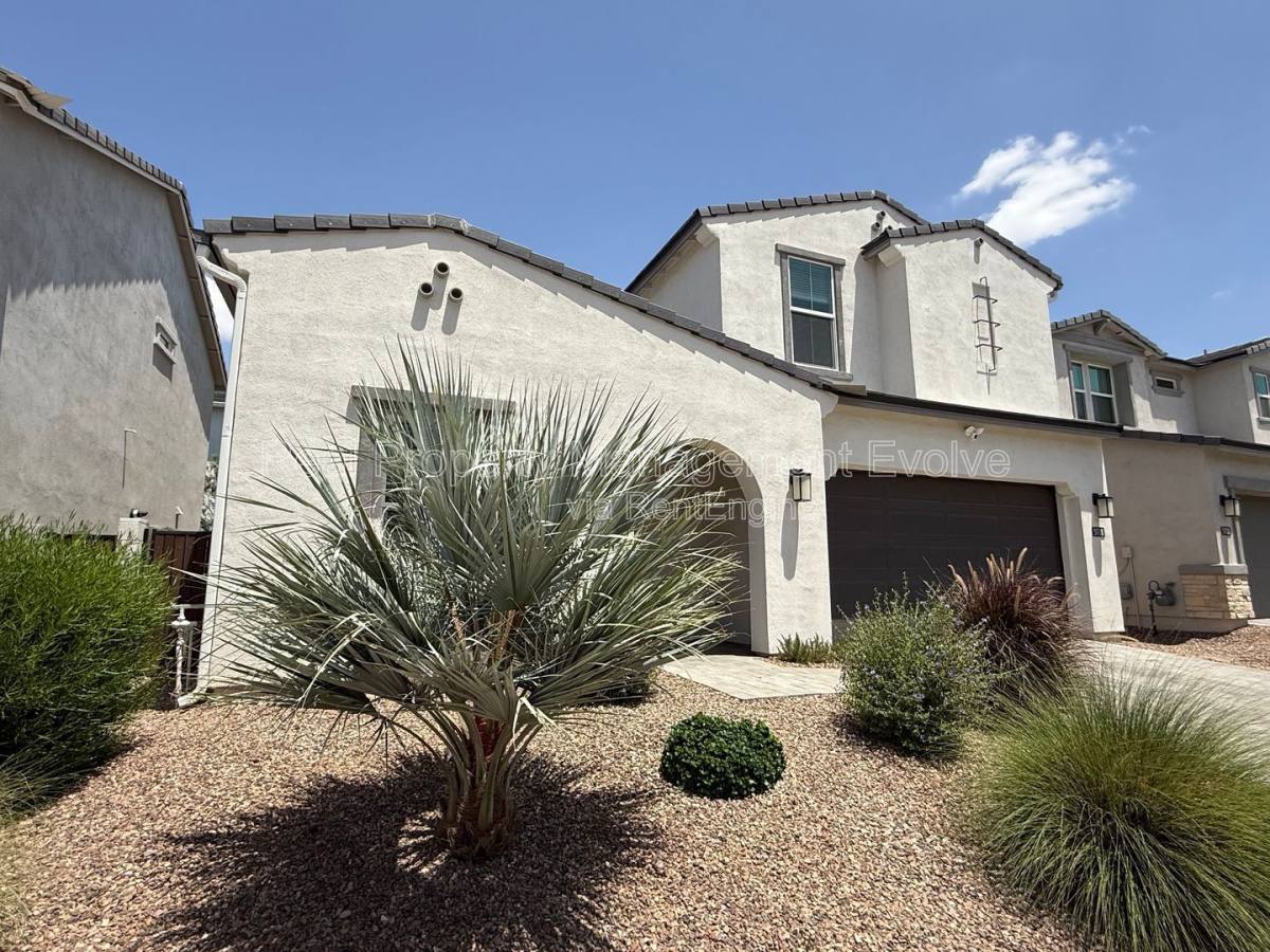 House for rent at 5118 E Anderson Dr, Scottsdale, AZ 85254
