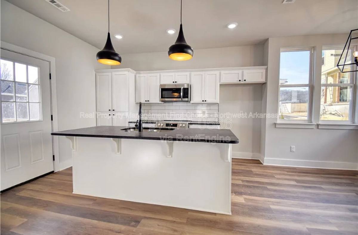 House for rent at 942 S Wichita Ave, Fayetteville, AR 72704