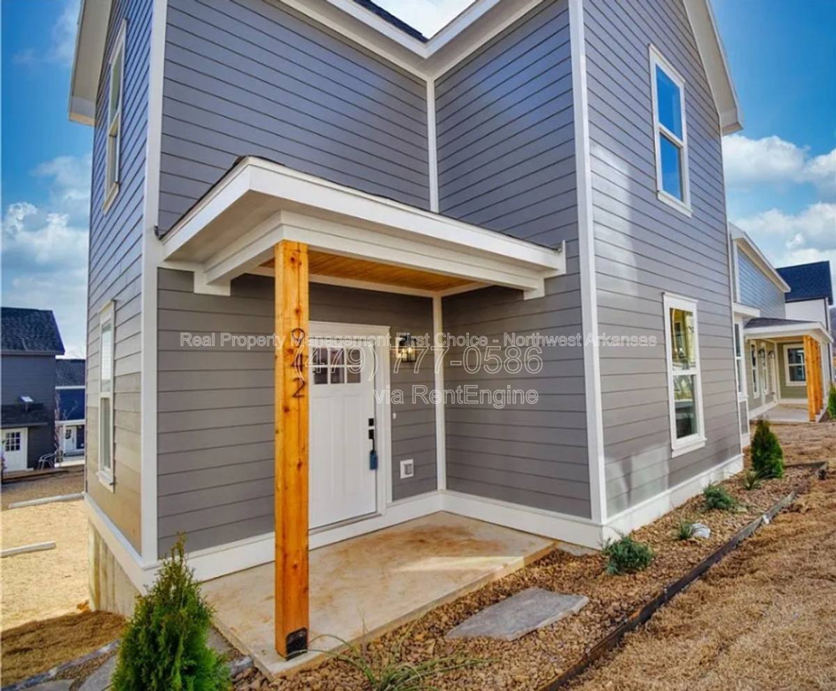 House for rent at 942 S Wichita Ave, Fayetteville, AR 72704