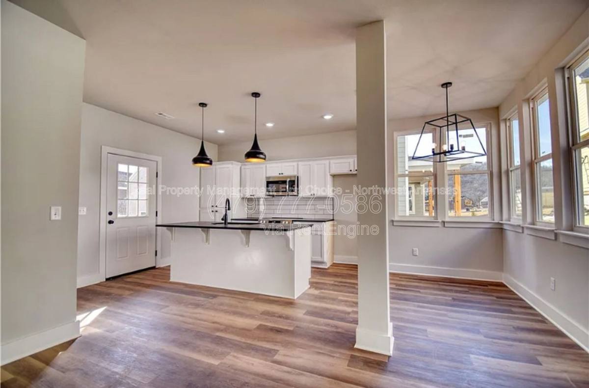 House for rent at 942 S Wichita Ave, Fayetteville, AR 72704