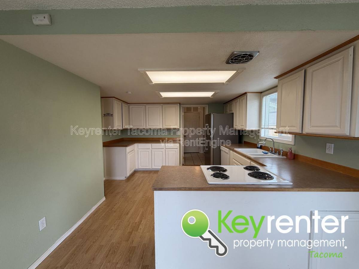 House for rent at 25313 103rd Ave E, Graham, WA 98338