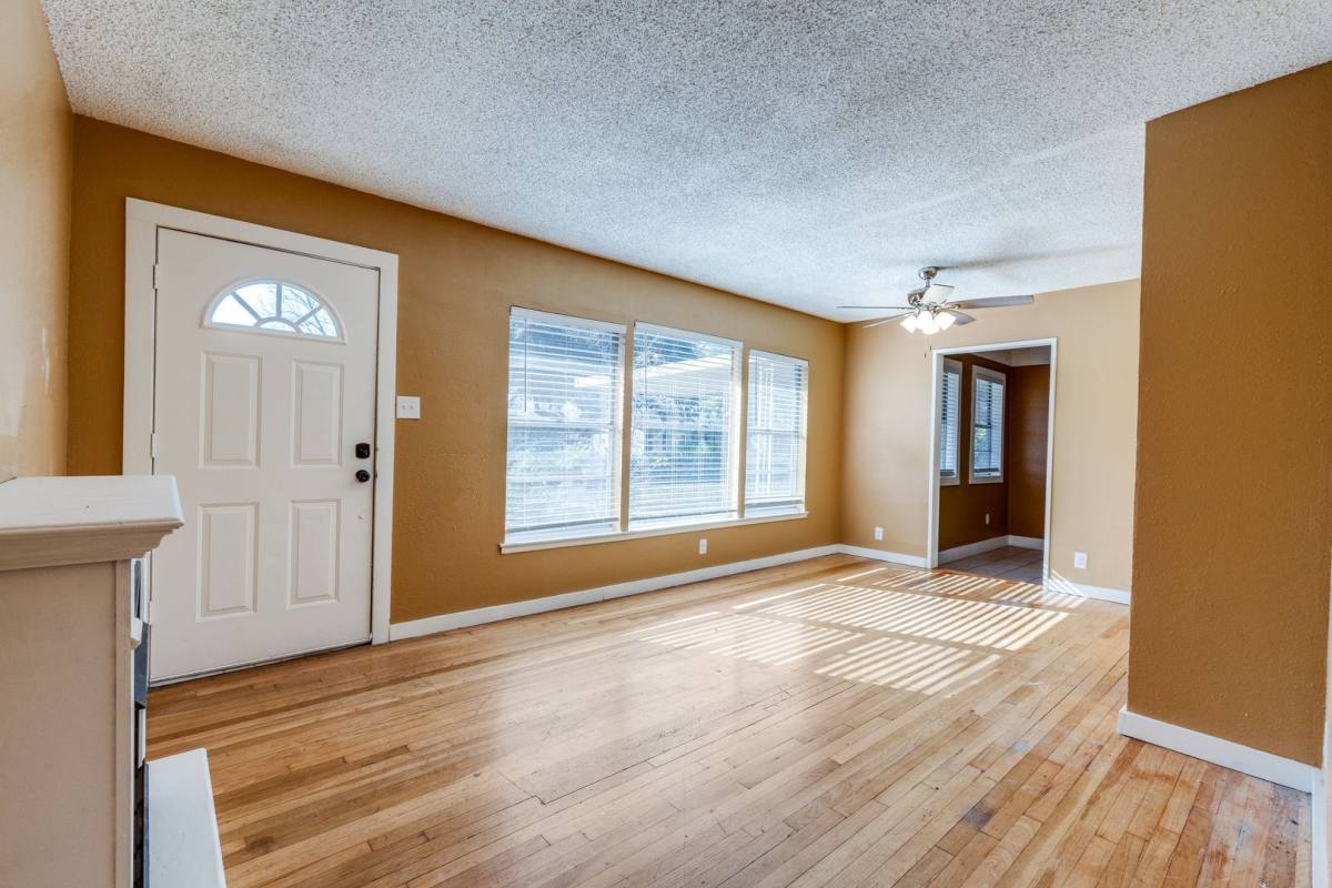 House for rent at 423 Olney Dr, San Antonio, TX 78209
