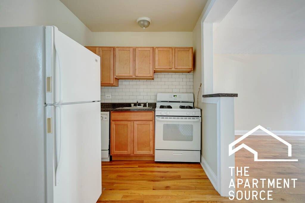 Apartment for rent at 1347 N Dearborn St #607, Chicago, IL 60610