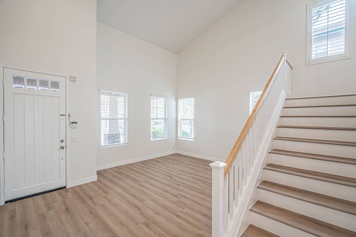 Apartment for rent at 19730 Byrne Place, Santa Clarita, CA 91350